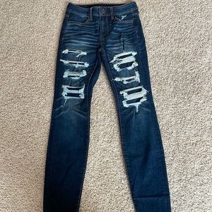 American Eagle skinny jeans. New condition! Worn 1-2 times. Size 2